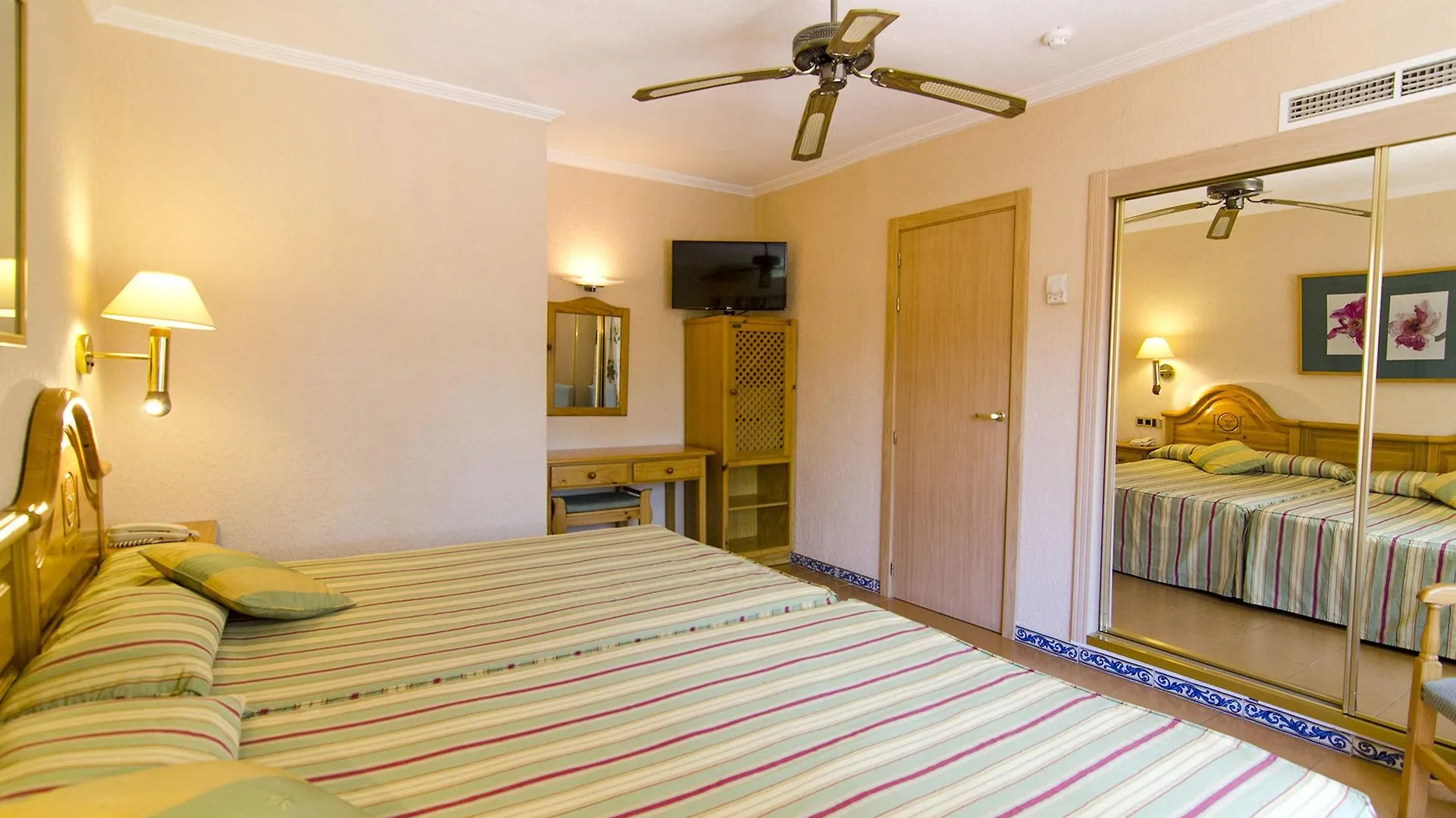Marbella Playa Hotel 4*,  إسبانيا